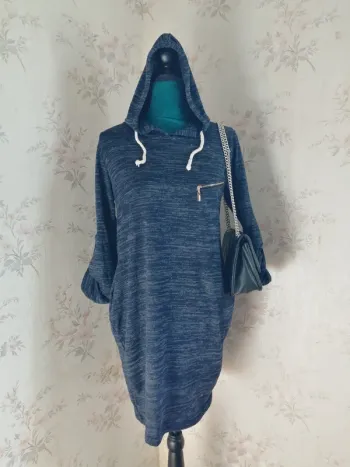 Robe pull à capuche bleu shiné avec poches et manches réglables / sans marque / (TU)