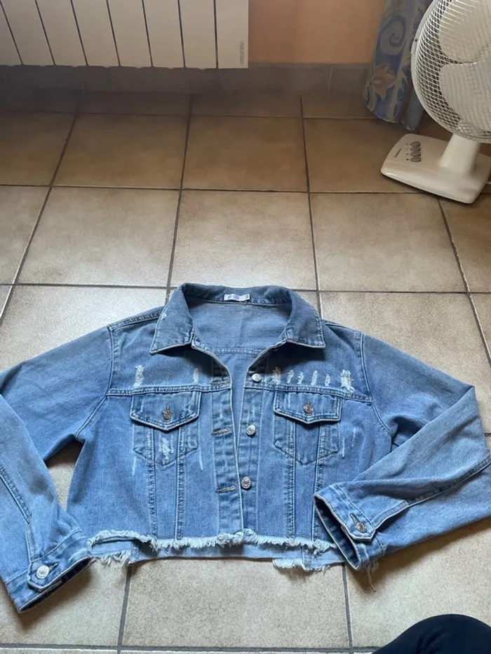 Chemise en jean effet destroy