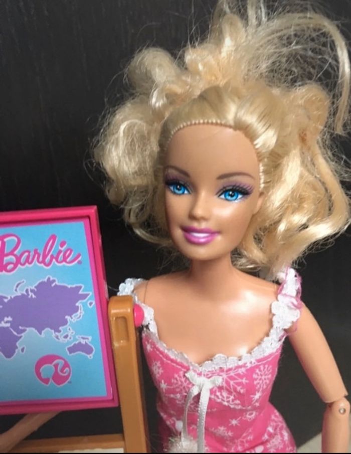 Barbie école - photo numéro 3