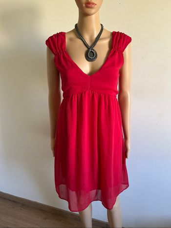 Robe rouge sans manches Naf Naf taille 38 comme neuve