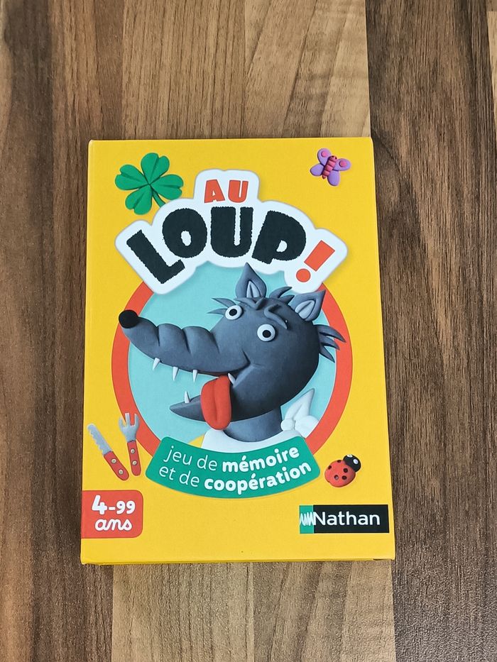 Jeu de carte Le loup - sauver les animaux - jeu d'observation et coopération