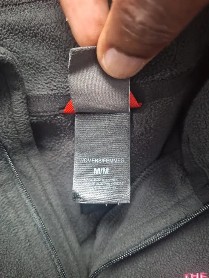 Polaire The North Face femme 1/4 zip – Édition Ruban Rose – Taille M - brodé (609) - photo numéro 10