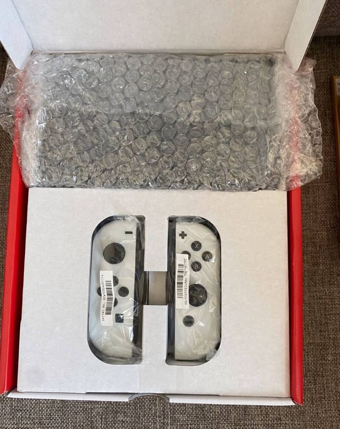 Nintendo Switch oled - photo numéro 4