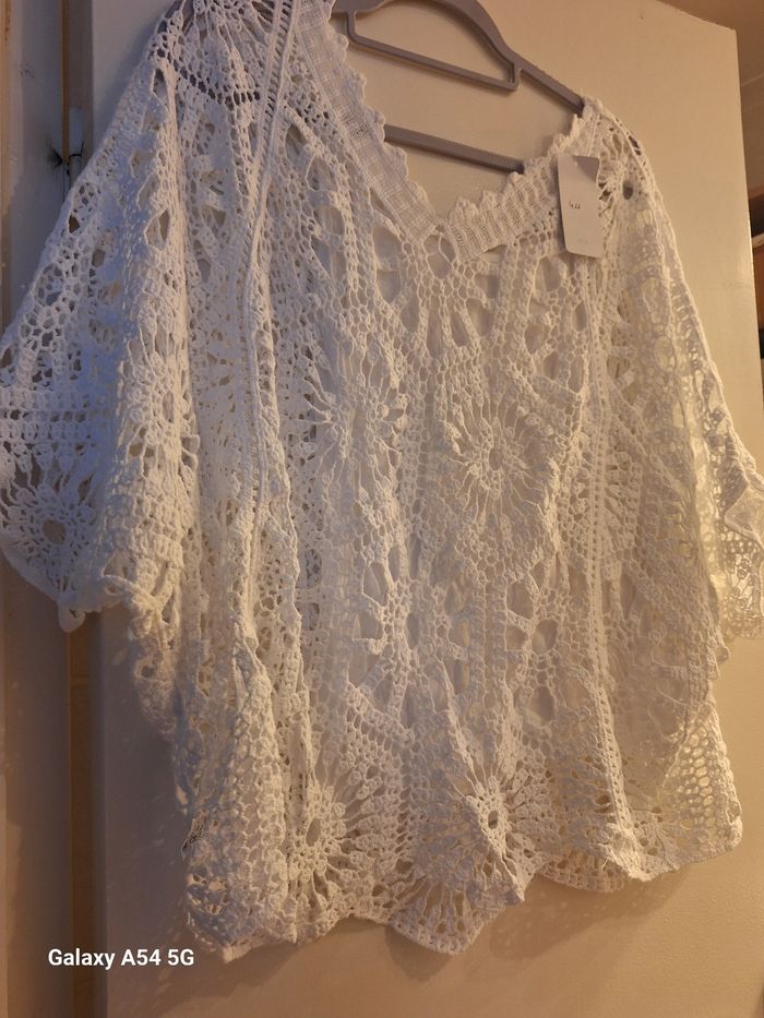 Haut blanc neuf - photo numéro 2