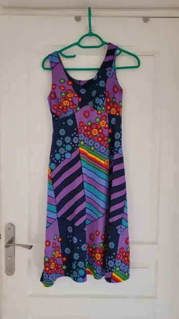 Robe mi-longue à fleurs Vintage