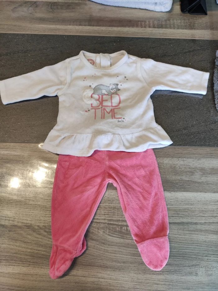 Pyjama velours 2 pièces taille 6 mois