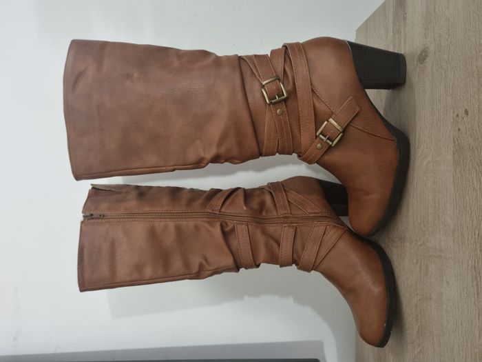 Bottes à talons marrons