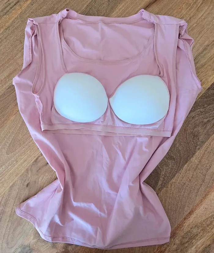 T shirt avec brassière rembourrée intégrée