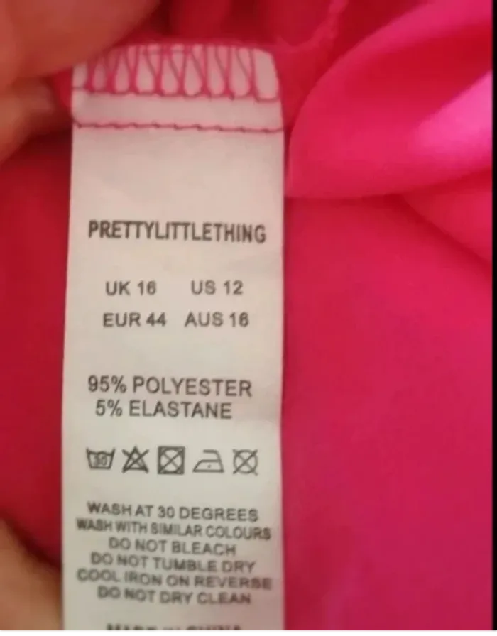 Robe satinée dos nu - photo numéro 4