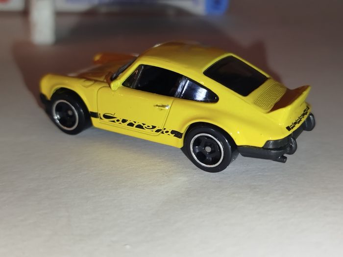 Hot Wheels Porshe 911 Carrera RS 2.7 2024 - photo numéro 6