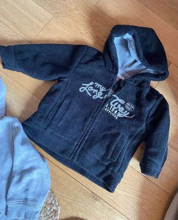 Elle vient de faire une course poursuite, elles peuvent s’arrêter boire un petit café