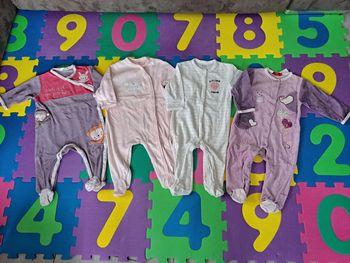 Lot 4 pyjamas velours 12m