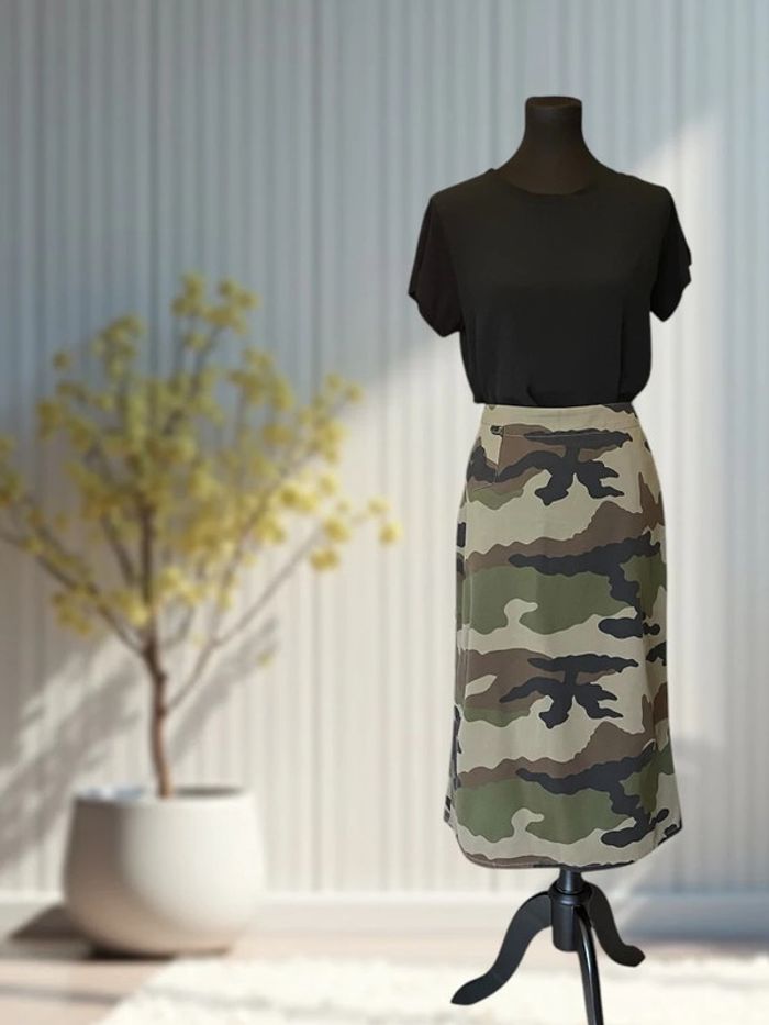 Jupe midi camouflage T.38