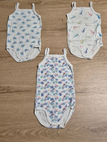 Lot bodies bretelles Petit Bateau 24 mois