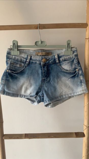Short en jean neuf