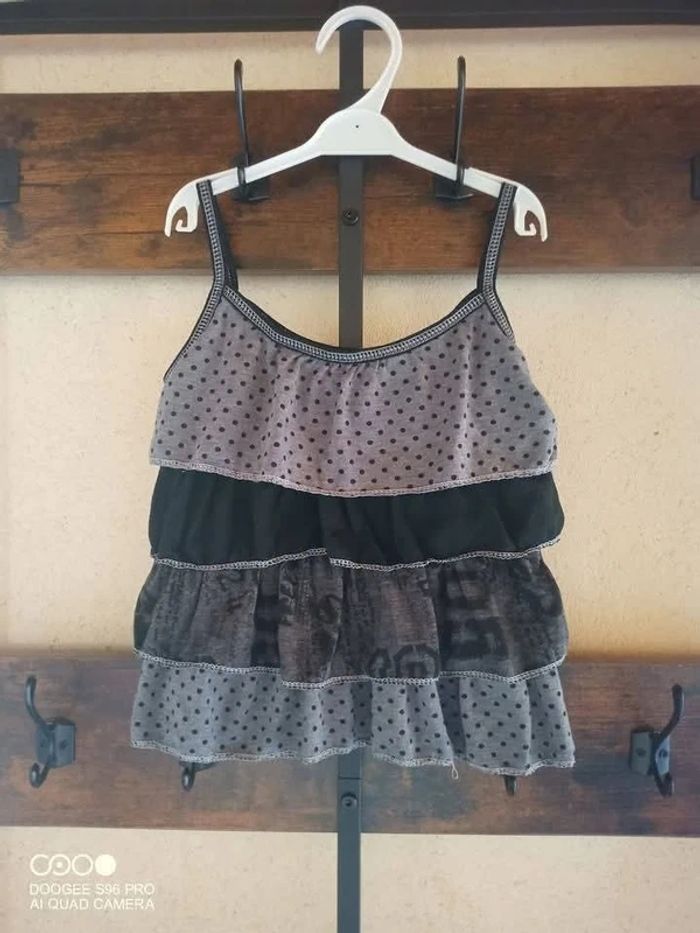 Haut a volants 6 ans - photo numéro 3