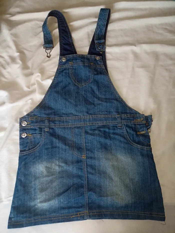 Salopette jupe en jeans taille 14 ans