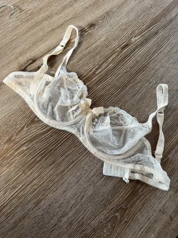 Soutien gorge blanc cassé crème