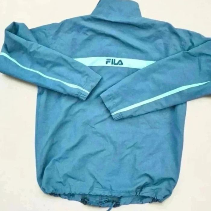 Veste zippée bleu fila 🌹 12 ans 🌹 - photo numéro 2