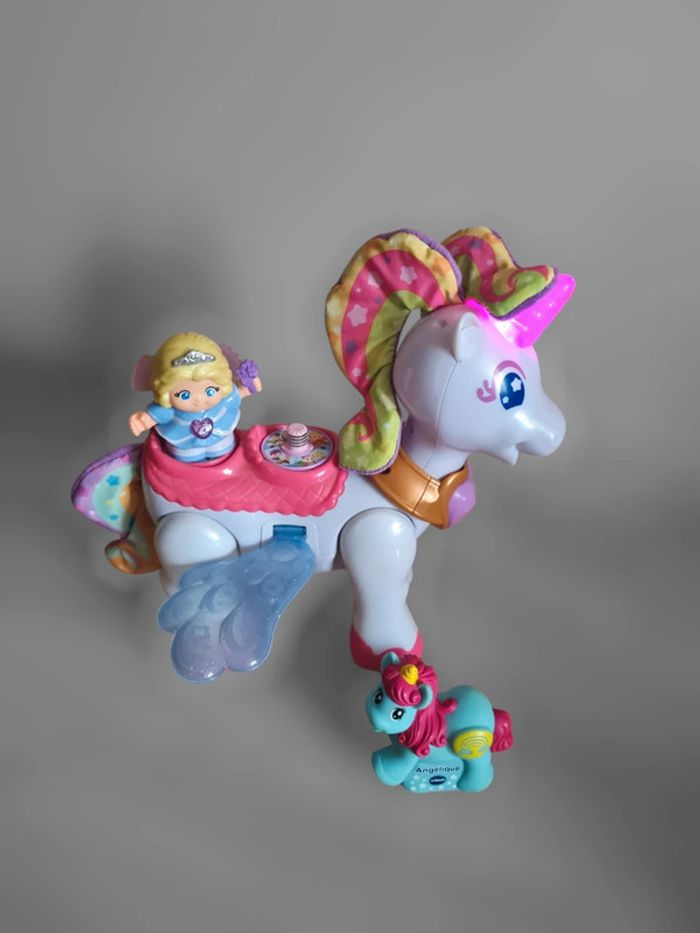 Azalée ma Licorne magique et figurines