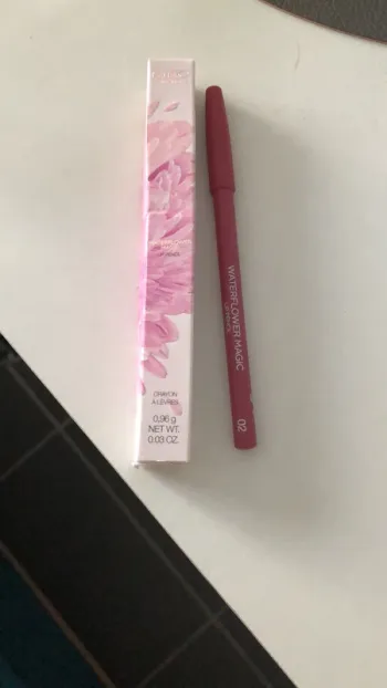 Crayon à lèvre . Numéro 2. Waterflower magic