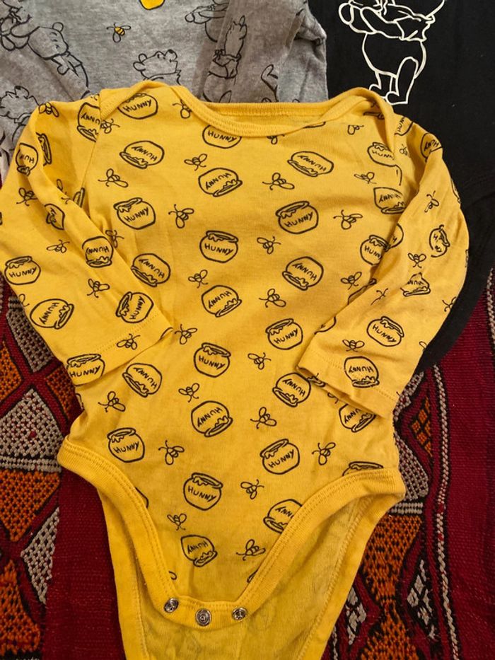 Lot mixte exclusif Bodys Winny Poo, Disney 100% coton 9 mois a 12 mois - photo numéro 4