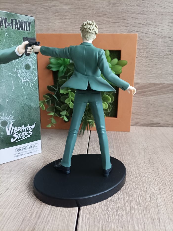 Figurine Loid Forger Spy Family banpresto vibration stars Bandai Namco - photo numéro 4