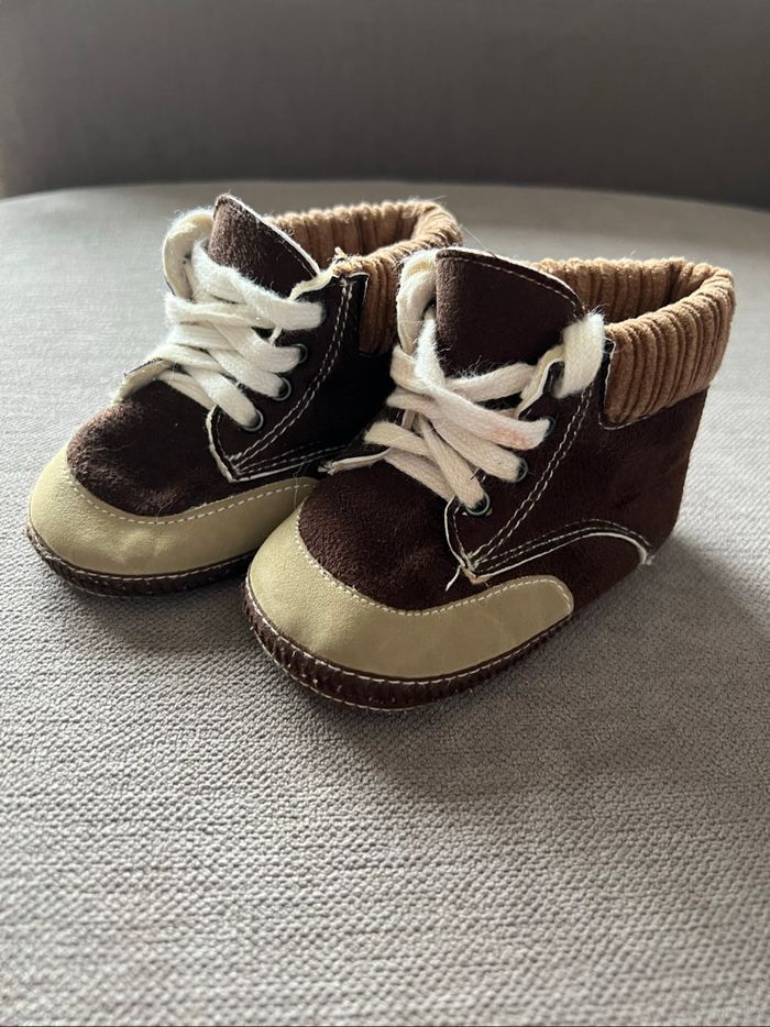 Chaussures bébé montantes