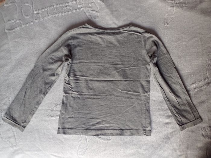 Tee-shirt manches longues gris garçon 5 ans Okaïdi - photo numéro 2
