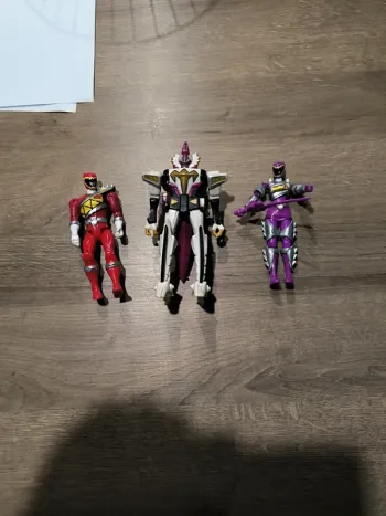 Lot de 3 power rangers