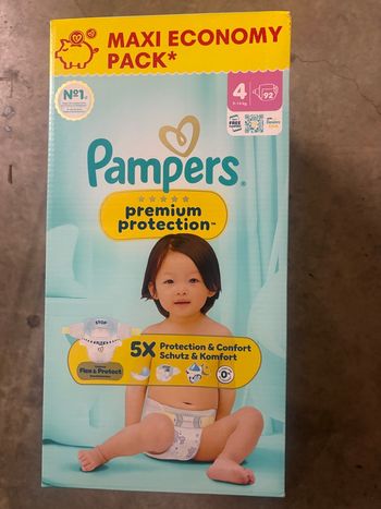 Couches Pampers premium protection(taille 4)