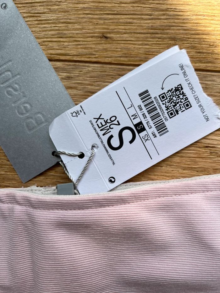 Vends jupe rose neuve Bershka avec étiquette taille s - photo numéro 2