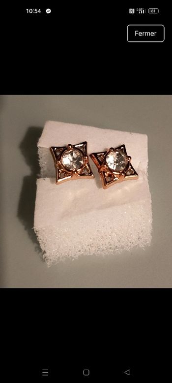 Boucles d'oreilles pierre strass 