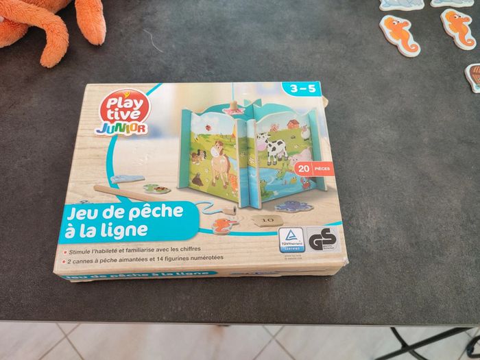 Jeu de société premier âge pêche à la ligne