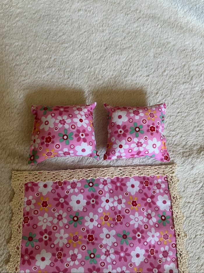 Ensemble couverture et coussins pour barbie Neuf - photo numéro 3
