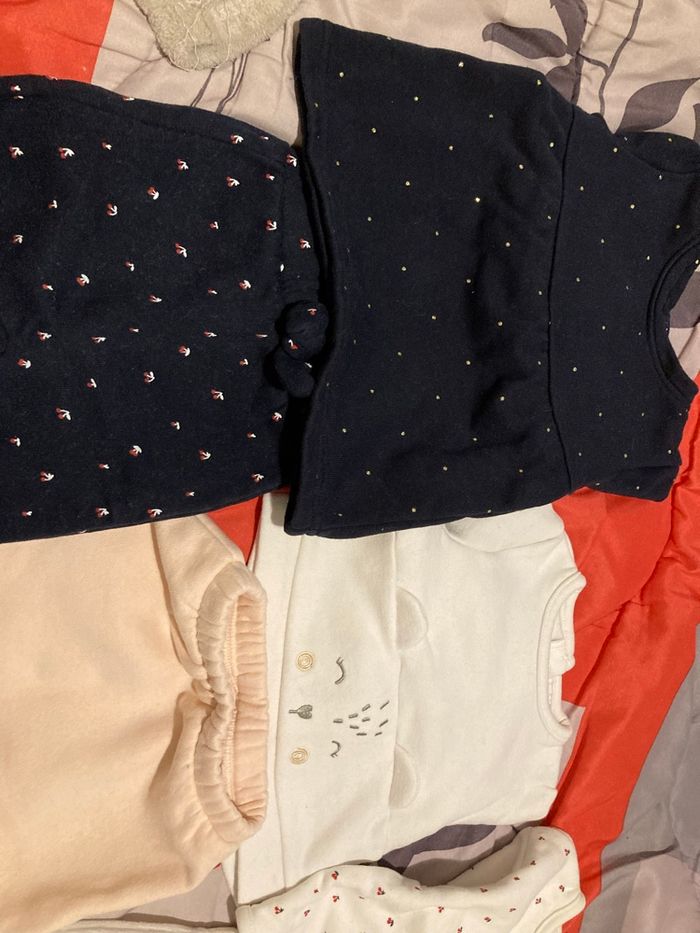 Lot vêtements fille 1 mois - photo numéro 2