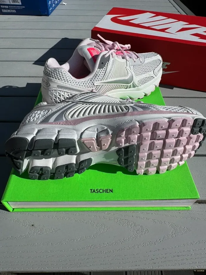 Nike Vomero 5 520 Pack White and Pink Foam 💕 - photo numéro 8