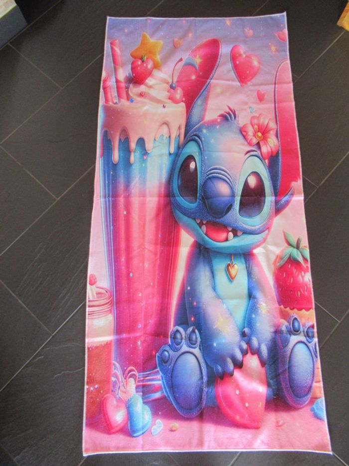Serviette de plage Stitch neuve (drap de bain)