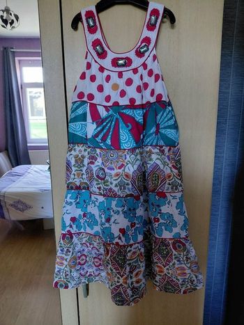 Très jolie robe d'été fille T 11/12 ans 