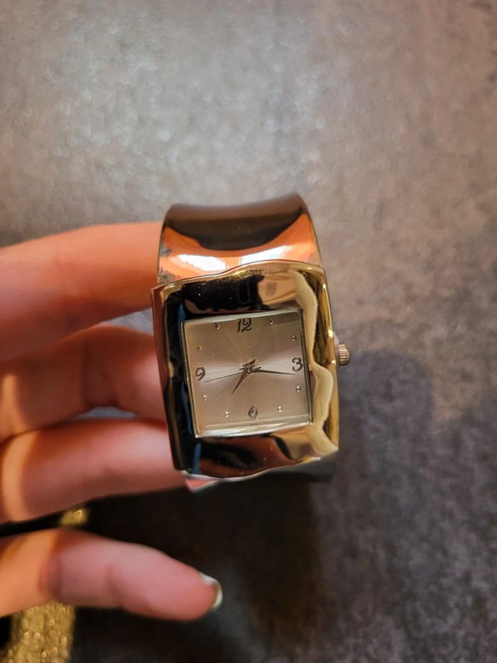 Montre élégante ! - photo numéro 2