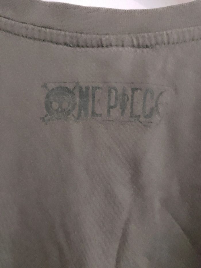 T-shirt kaki one piece - photo numéro 6