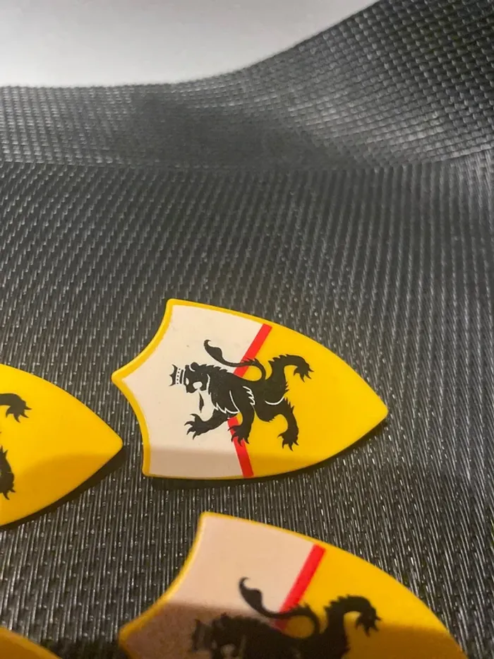Playmobil lot 4 boucliers chevalier du lion 4865 4866 4867 4868 4869 4871 4873 4933 5240 - photo numéro 7