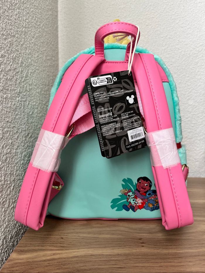 Sac à dos Loungefly Disney Scrump doudou de Stitch - photo numéro 5