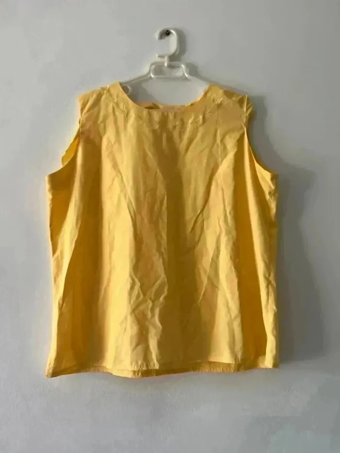 Débardeur jaune - Taille 50 / 52 - photo numéro 2