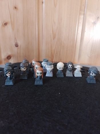Lot de 13  Wizzis figurines Harry Potter + 20 autocollants