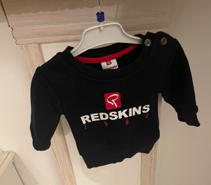Pull Redskins taille 6 mois