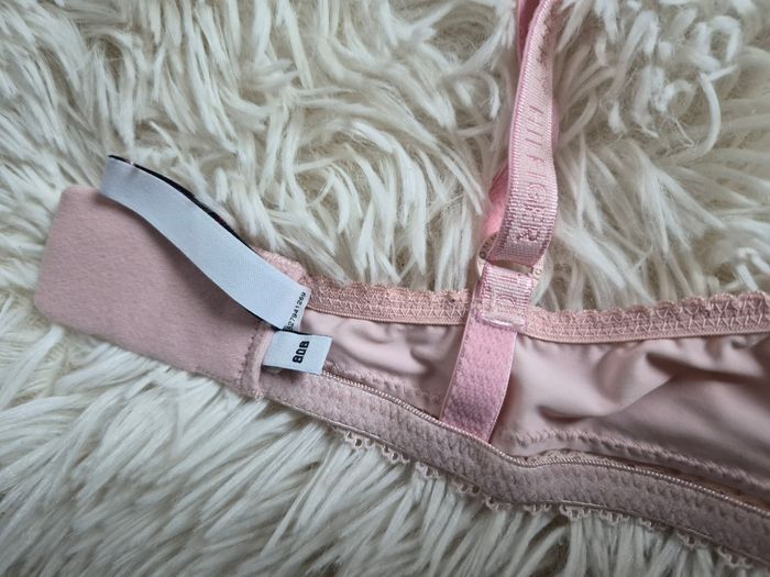 Soutien gorge Tommy Hilfiger rose - Taille 85B - Neuf - photo numéro 10