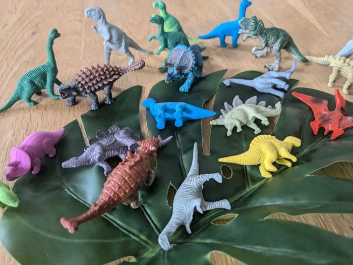 🌟 lot de 22 petites figurines dinosaures en plastique - photo numéro 5