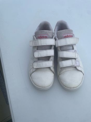 Baskets Adidas blanches fille – pointure 33
