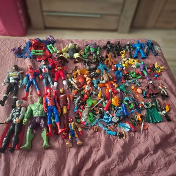 Lot figurines super héros